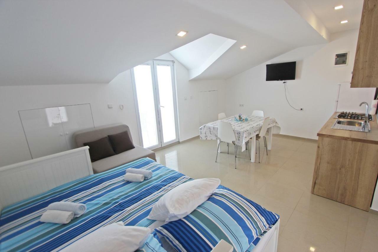 מורטר Apartments Josip מראה חיצוני תמונה