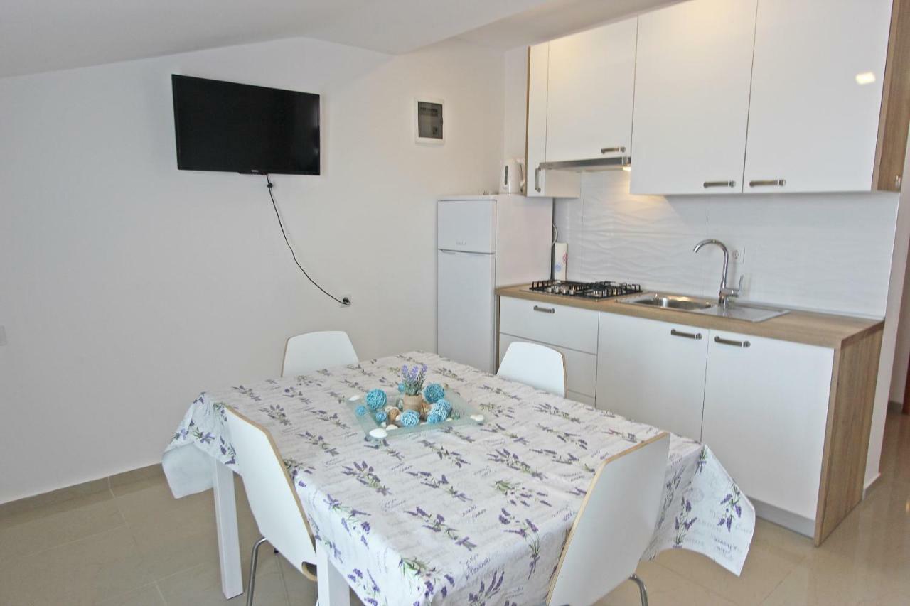 מורטר Apartments Josip מראה חיצוני תמונה
