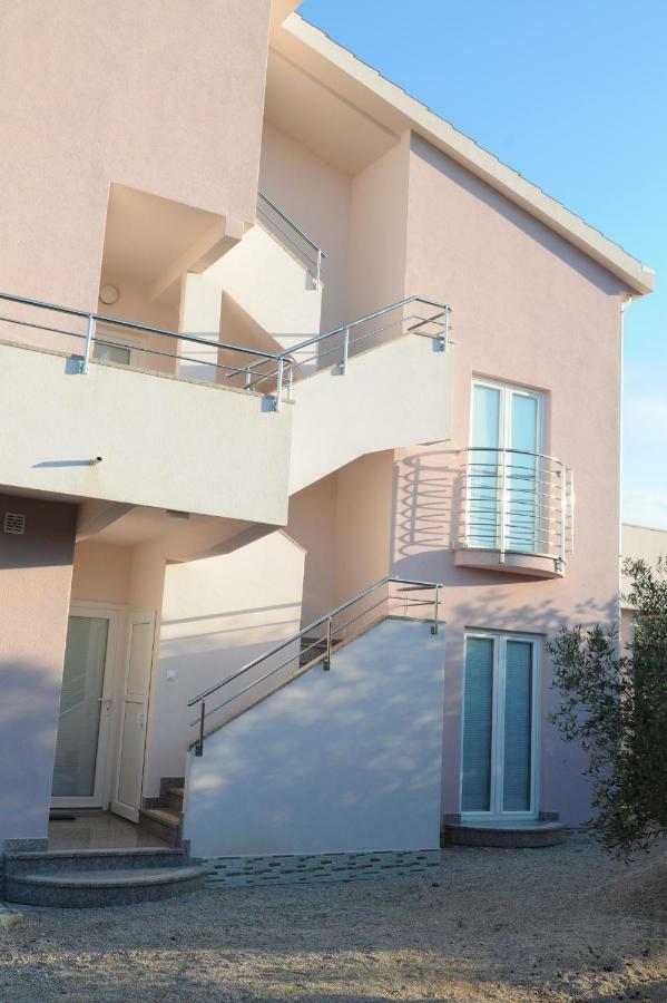 מורטר Apartments Josip מראה חיצוני תמונה